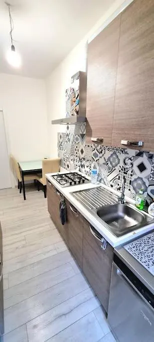 Dream Apartments Stanza 2 In Appartamento Condiviso Con Bagno Privato In Camera Milan