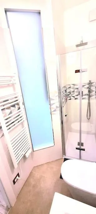 Dream Apartments Stanza 2 In Appartamento Condiviso Con Bagno Privato In Camera Milan