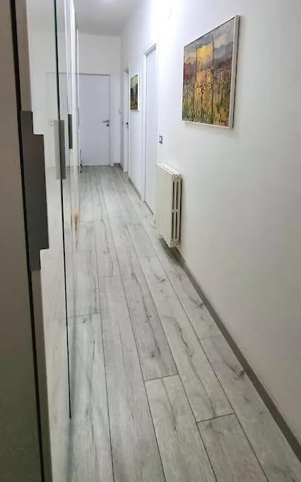 Homestay Dream Apartments Stanza 2 In Appartamento Condiviso Con Bagno Privato In Camera Milan